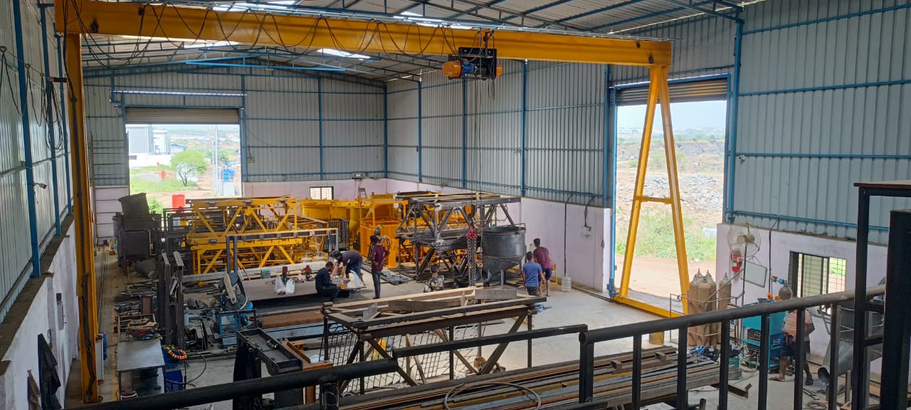 Luffing jib tower crane in operation
