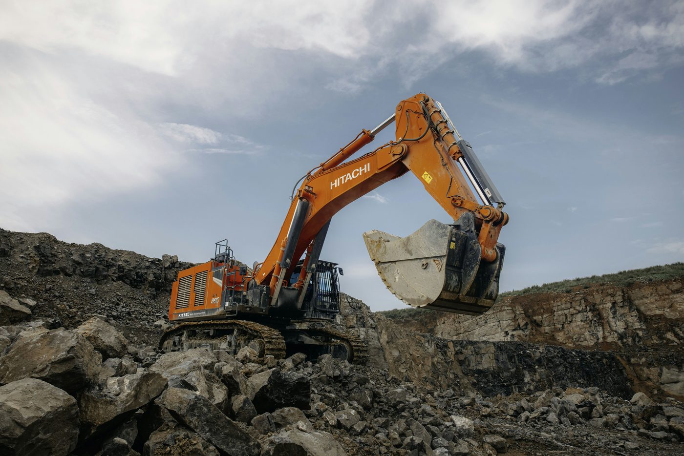 Crawler excavator
